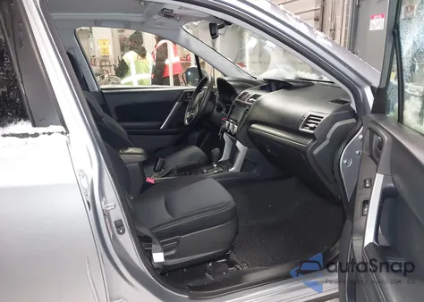 2016 Subaru Forester 2.5I Premium из США, поврежденный, VIN JF2SJADC5GH527934